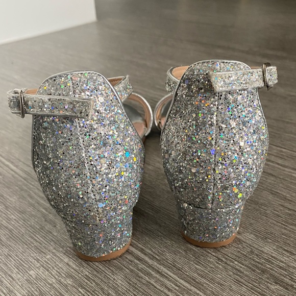 Olive & Edie Gabriele Mary Jane - Picture 11 of 12